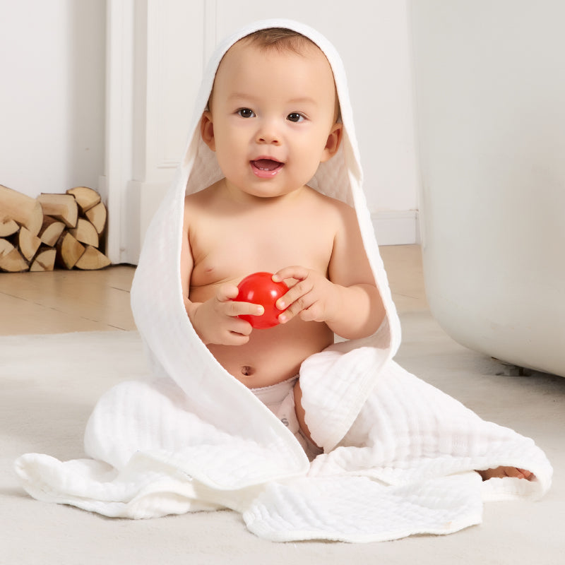 Essential Baby Hooded Towel in Class A Cotton – 6 Layers of Pure Muslin Softness