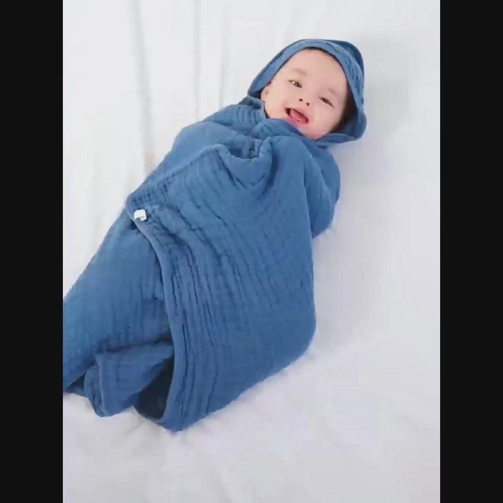 Essential Baby Hooded Towel in Class A Cotton – 6 Layers of Pure Muslin Softness